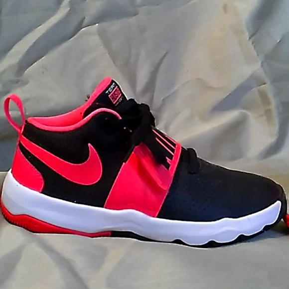 Nike Team Hustle 8 - Picture 2 of 7